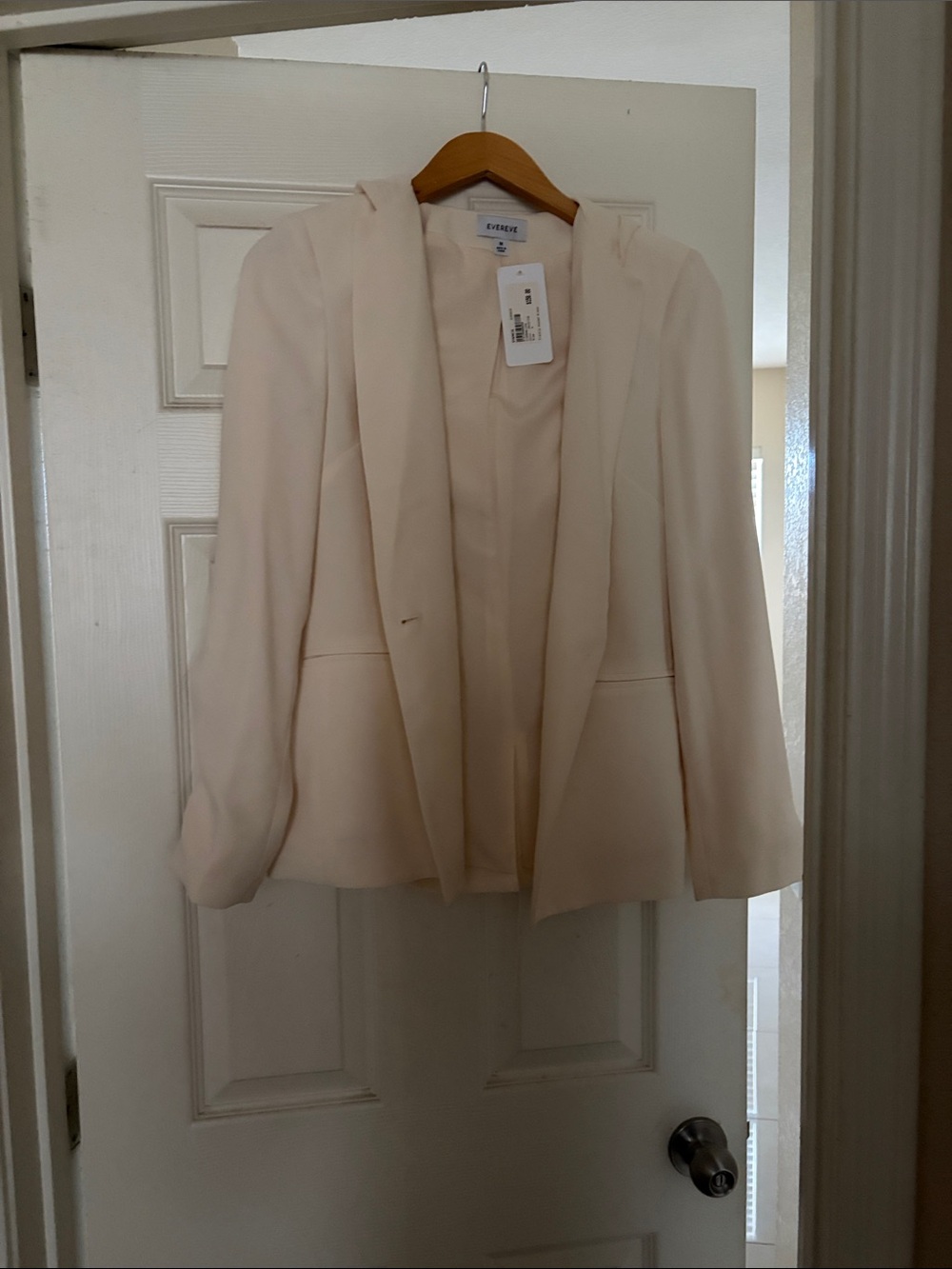 Evereve Cream Collarless Open-Front Blazer
